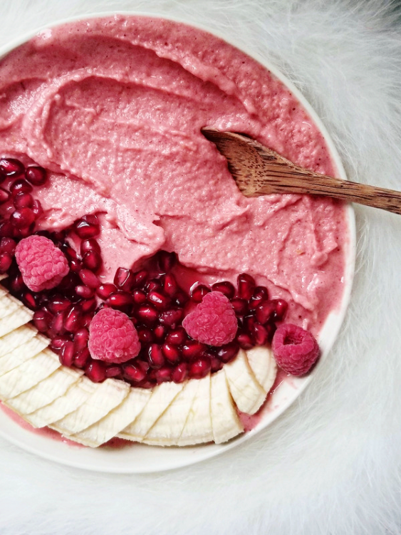 <strong>Pink</strong> Smoothie Bowl